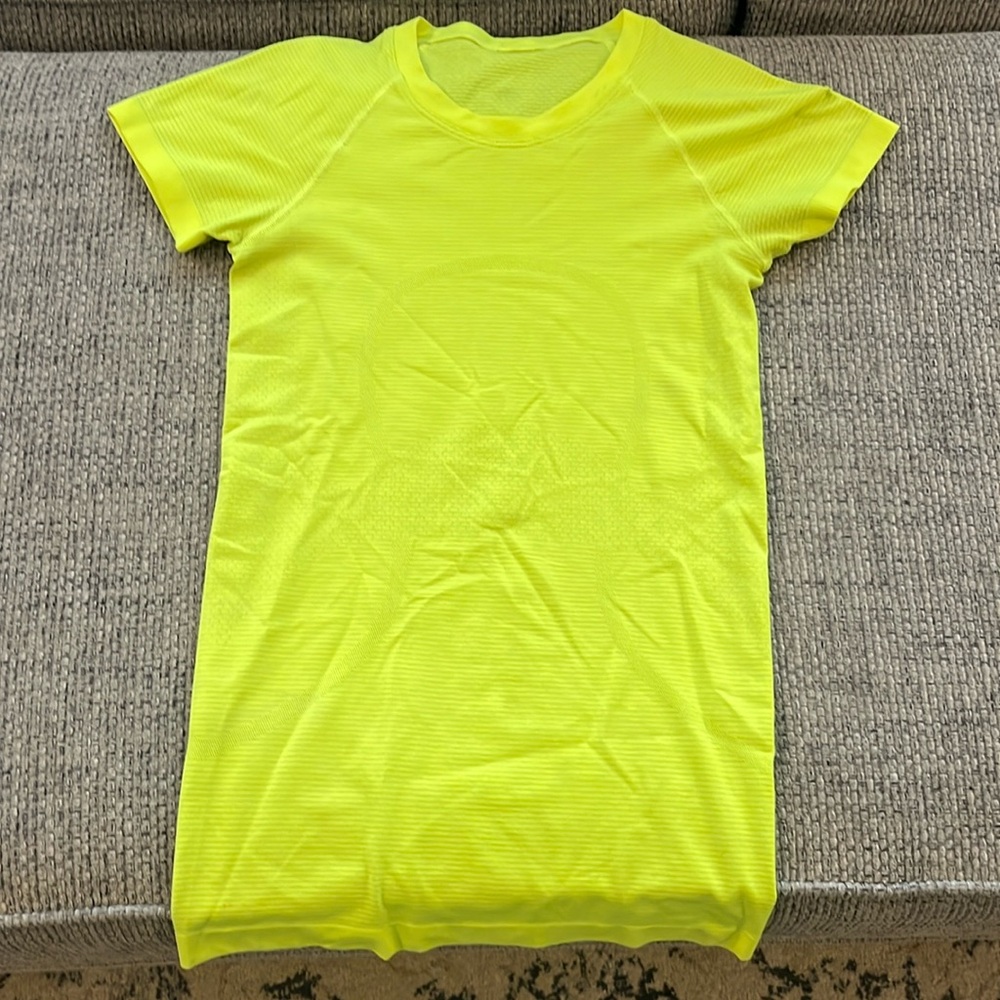 Lululemon Swiftly, Size 2